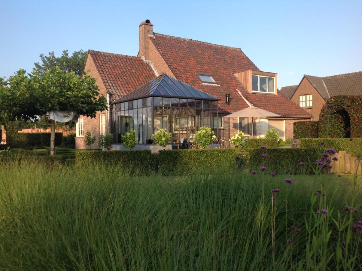 Bed and Breakfast De Moeraseik Zele Esterno foto