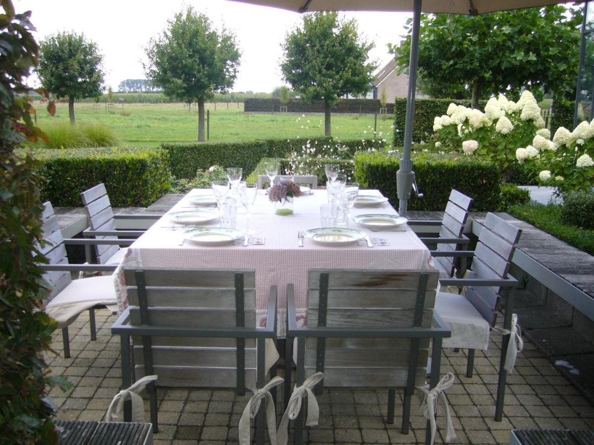 Bed and Breakfast De Moeraseik Zele Esterno foto