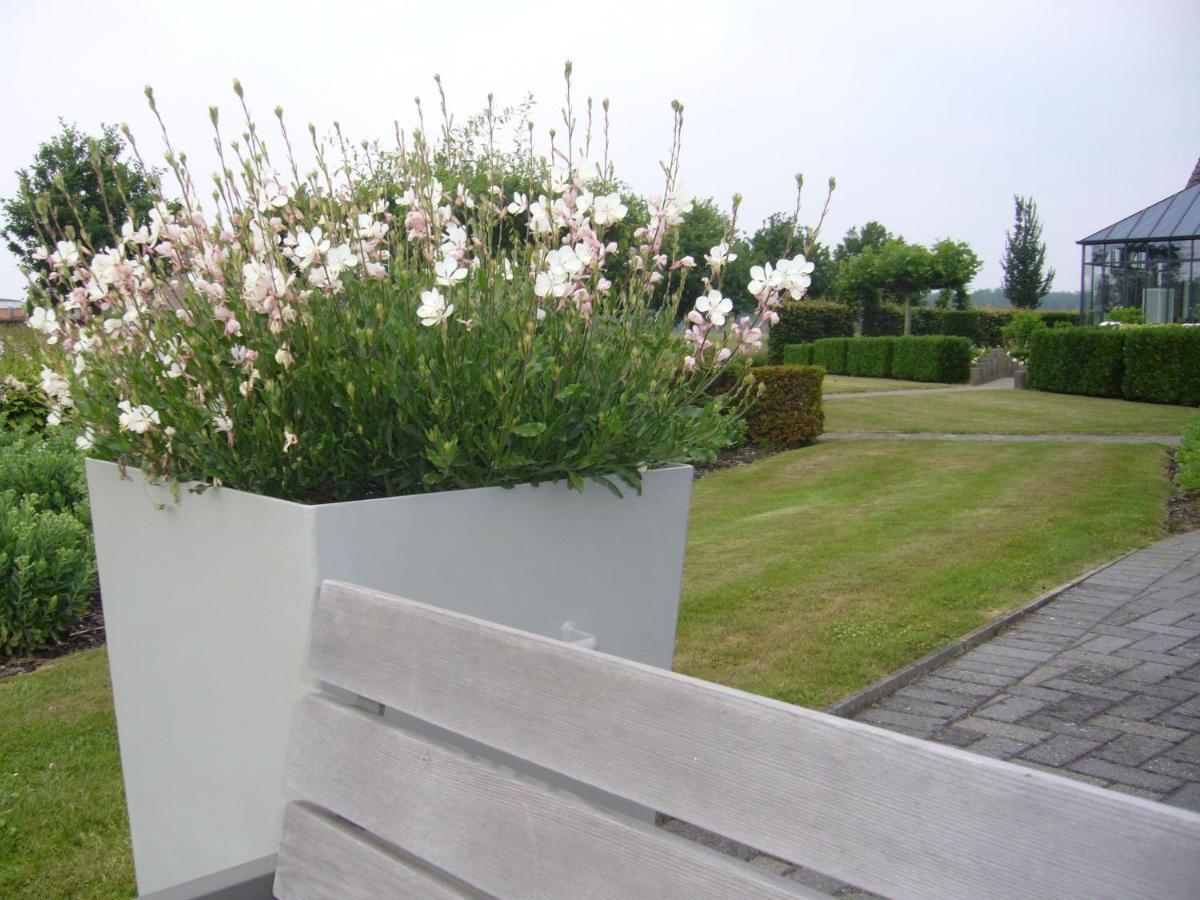 Bed and Breakfast De Moeraseik Zele Esterno foto