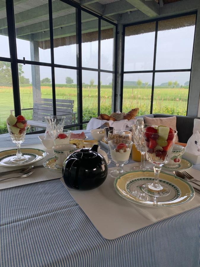 Bed and Breakfast De Moeraseik Zele Esterno foto